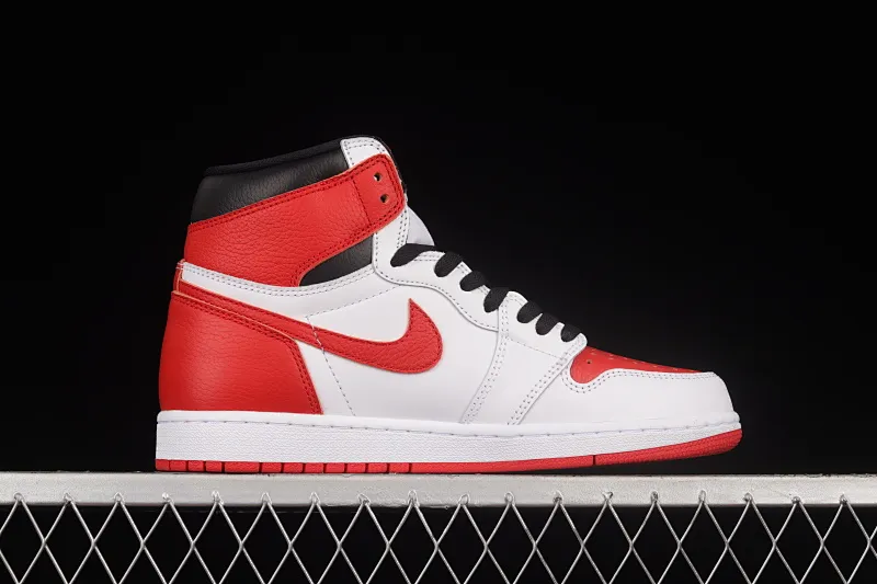 All categories Air Jordan Jordan series basketball shoes Air Jordan 1 High pure original version Air Jordan 1 High OG AJ1 Joe 1 white and red retro high-top cultural basketball shoes 555088-161